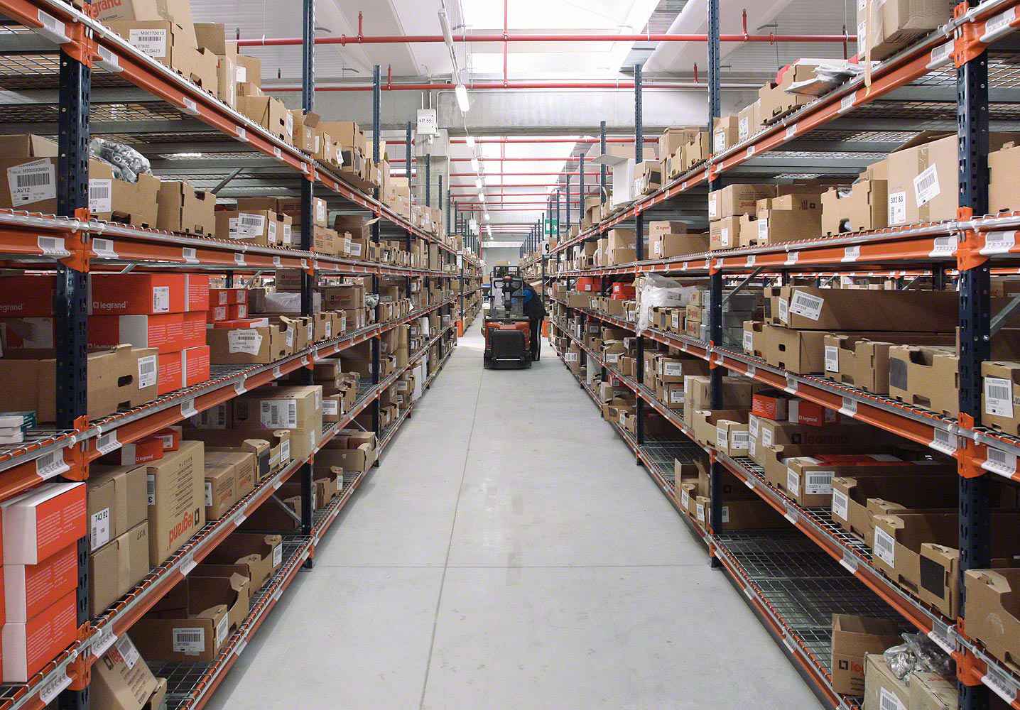 金沙澳门·(中国)官方网站智慧安全用电-仓库库房方案